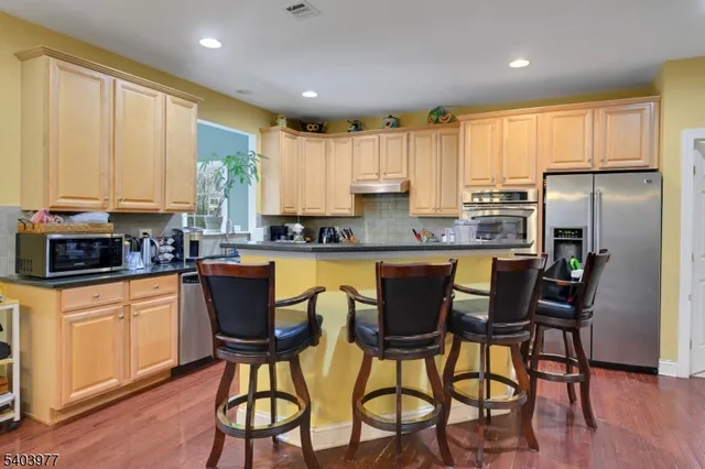 $1,250,000 | 9 Skyview Terrace, Riverdale, NJ 07457