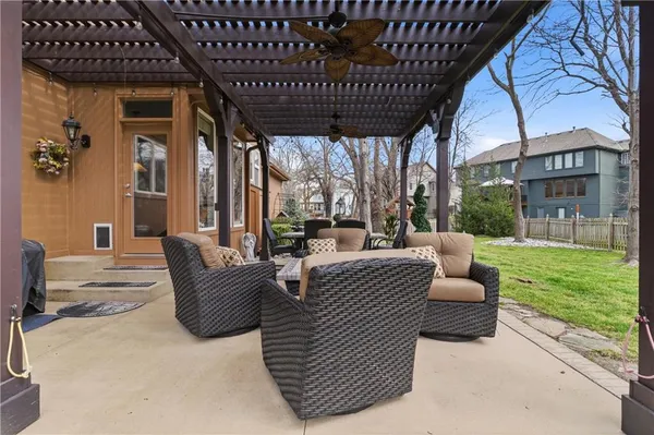 $540,000 | 225 Northeast Misty Meadow Drive, Lee's Summit, MO 64064