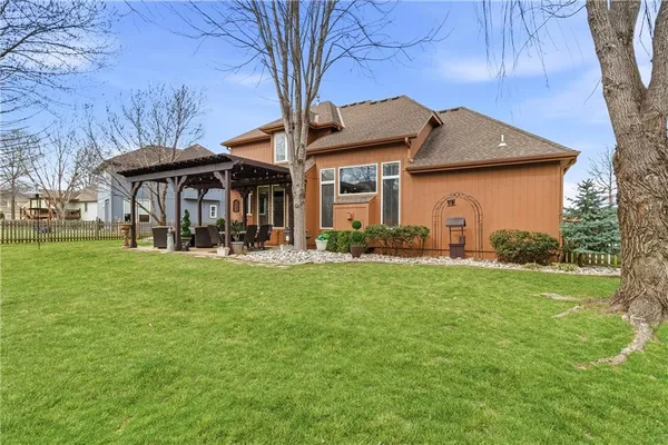 $540,000 | 225 Northeast Misty Meadow Drive, Lee's Summit, MO 64064