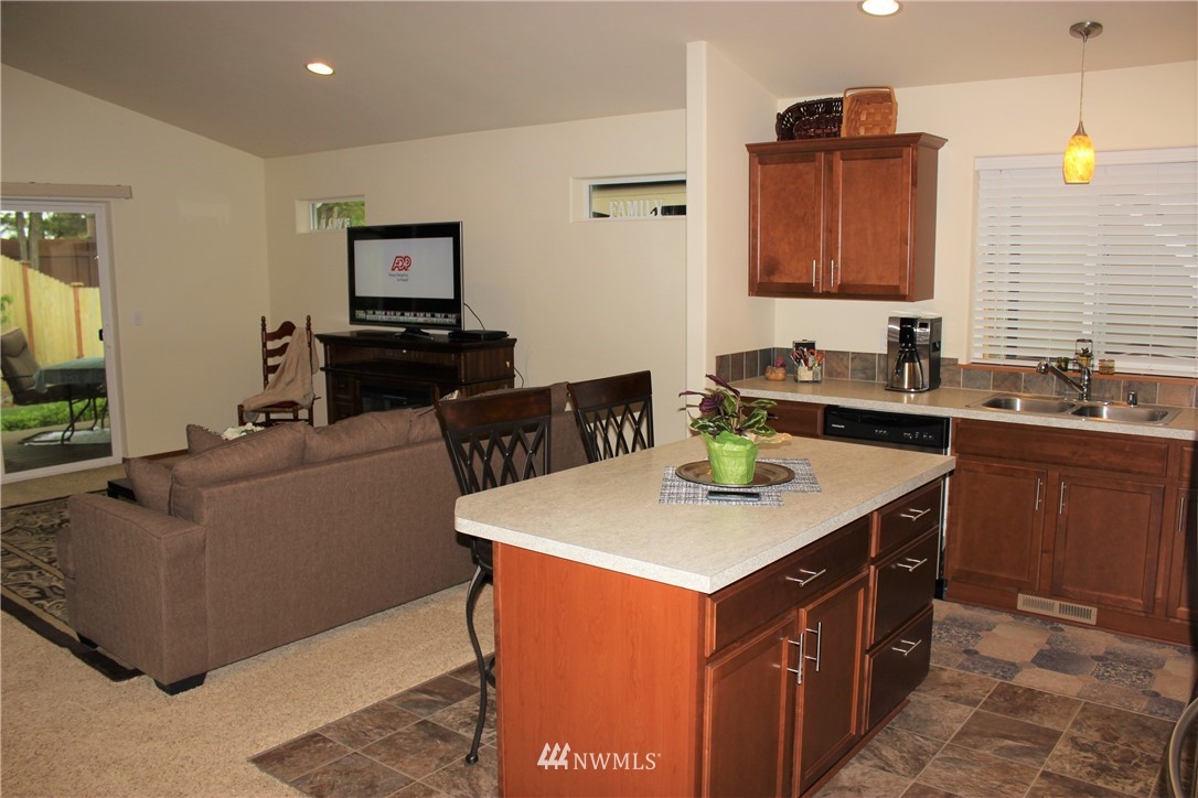 6344 199th Way Southwest Rochester, WA 98579 - Photo 3 of 25