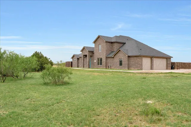 $685,000 | 1000 Canyon Parkway, Canyon, TX 79015