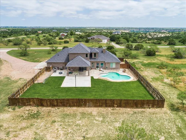 $685,000 | 1000 Canyon Parkway, Canyon, TX 79015
