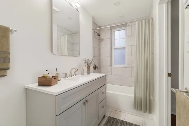 $4,975 | 321 Tappan Street, Unit 1A, Brookline, MA 02445