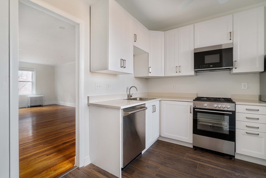 321 Tappan Street, Unit 1A Brookline, MA 02445 - Photo 6 of 19