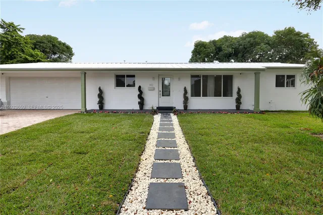 $550,000 | 142 Southwest 53rd Avenue, Plantation, FL 33317