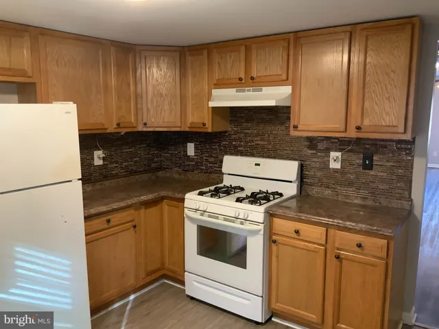 $1,850 | 228 Orange Street, Gloucester City, NJ 08030