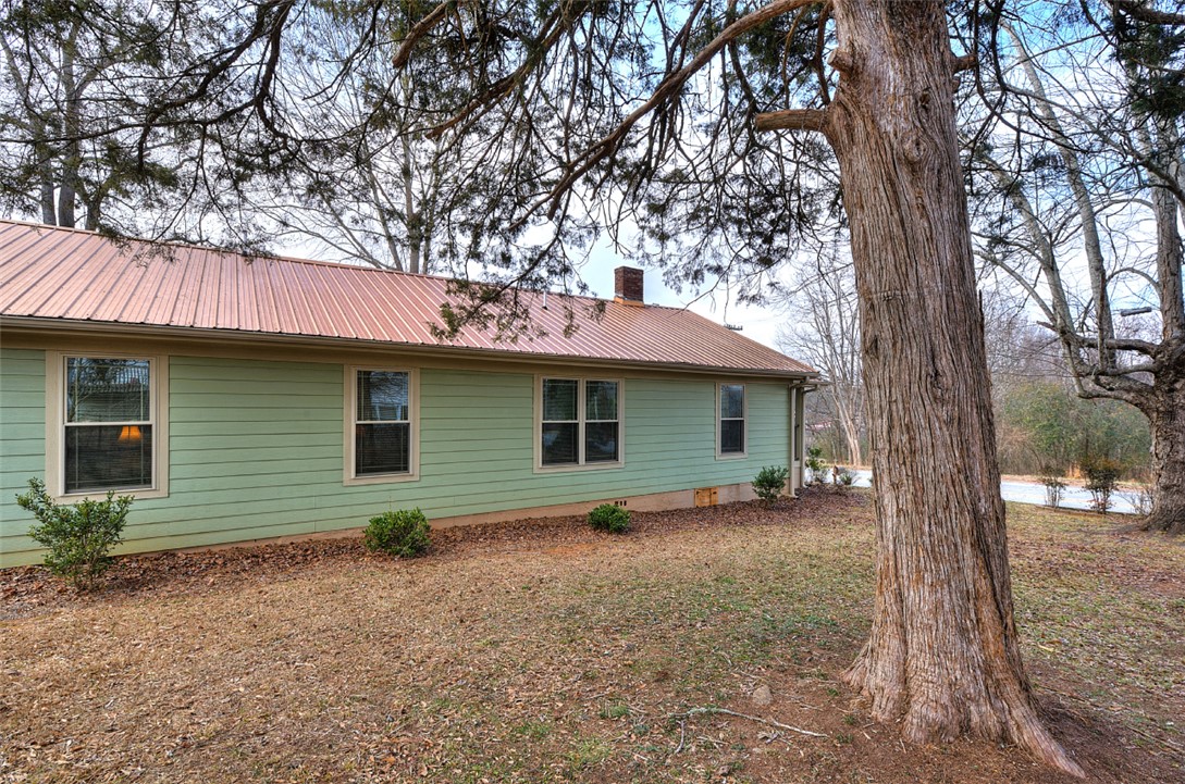 202 East Jones Avenue Pickens, SC 29671 - Photo 32 of 33