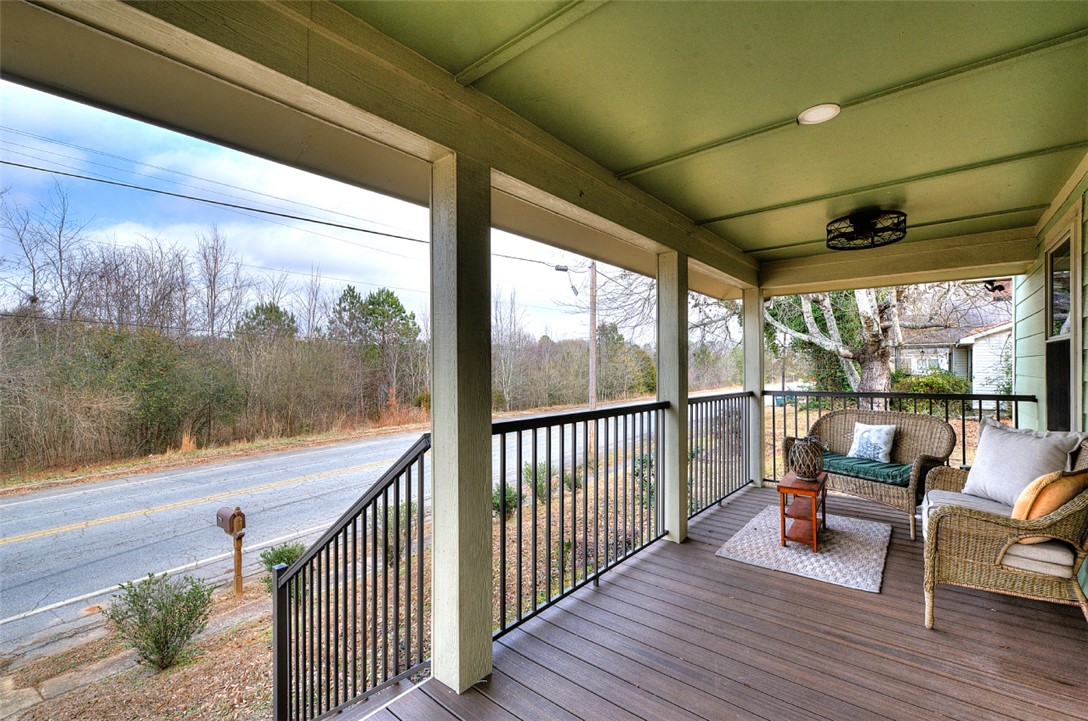 202 East Jones Avenue Pickens, SC 29671 - Photo 6 of 33