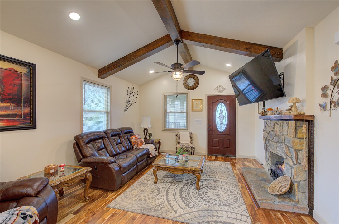 202 East Jones Avenue Pickens, SC 29671 - Photo 10 of 33