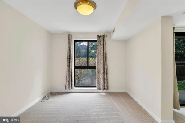 $290,000 | 2044 Royal Fern Court, Unit 1A, Reston, VA 20191