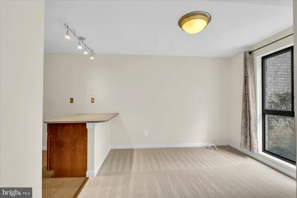 $290,000 | 2044 Royal Fern Court, Unit 1A, Reston, VA 20191