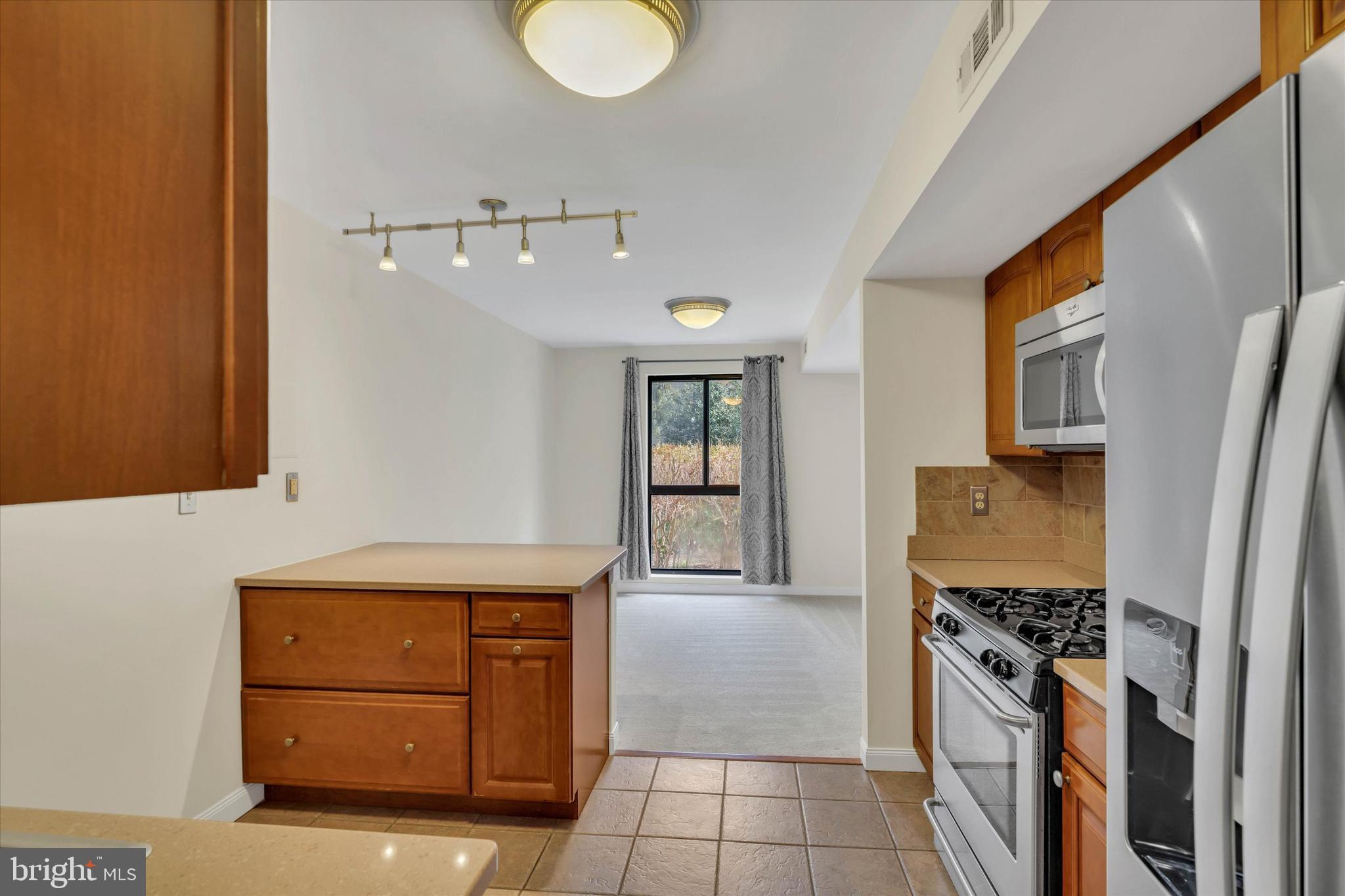 2044 Royal Fern Court, Unit 1A Reston, VA 20191 - Photo 15 of 35