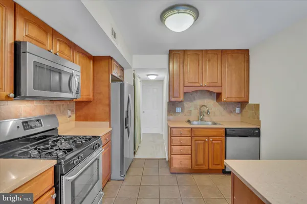 $290,000 | 2044 Royal Fern Court, Unit 1A, Reston, VA 20191