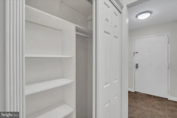 $290,000 | 2044 Royal Fern Court, Unit 1A, Reston, VA 20191