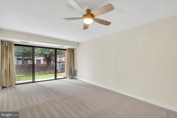 $290,000 | 2044 Royal Fern Court, Unit 1A, Reston, VA 20191