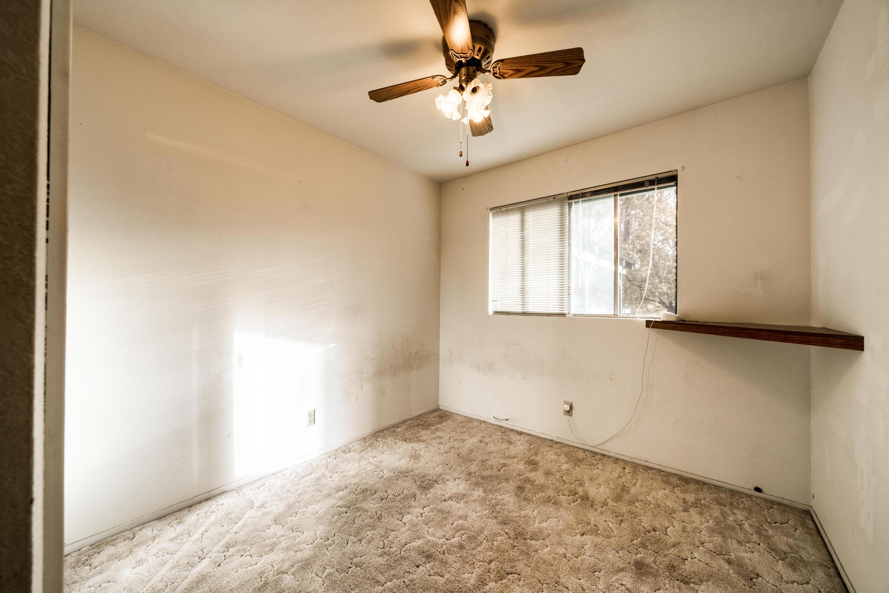2274 Jessica Way Redding, CA 96002 - Photo 13 of 18 a view of empty room with window