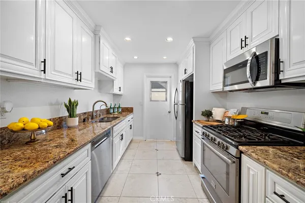 $875,000 | 2338 Bunker Hill Way, Costa Mesa, CA 92626