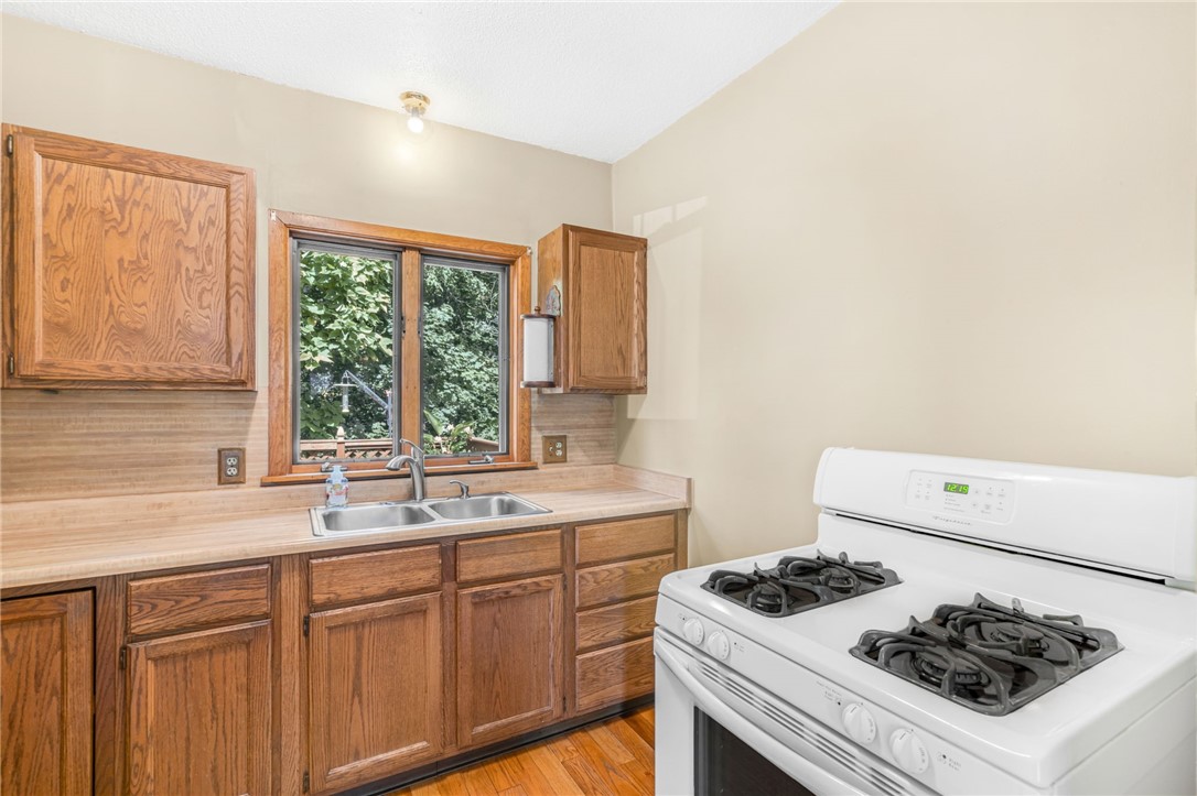 80 Cooper Avenue Woonsocket, RI 02895 - Photo 25 of 40