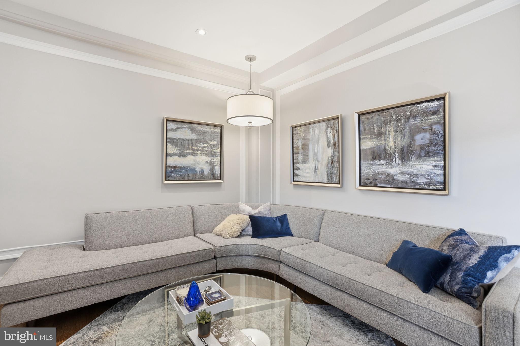 1801 16th Street Northwest, Unit 501 Washington, DC 20009 - Photo 9 of 27 Living area