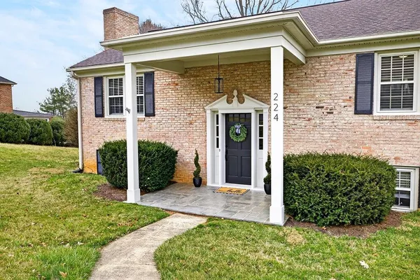 $540,000 | 224 Meadowbrook Road, Staunton, VA 24401