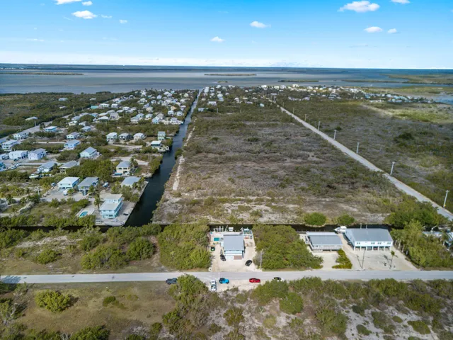 $1,850,000 | 3746 Park Avenue, Big Pine Key, FL 33043
