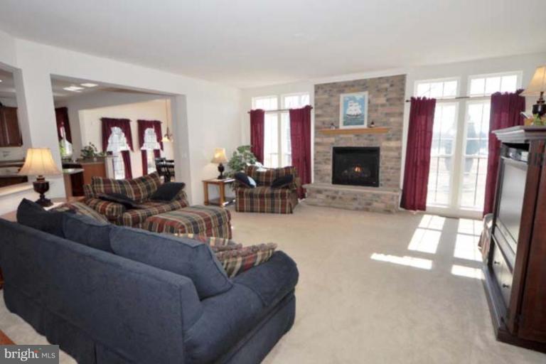 4641 Spring Run Road Warrenton, VA 20187 - Photo 3 of 16 Family Room