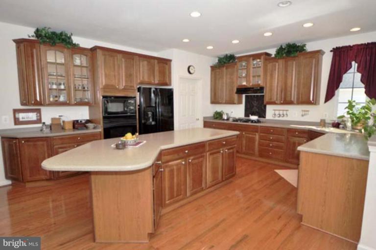 4641 Spring Run Road Warrenton, VA 20187 - Photo 4 of 16 Kitchen