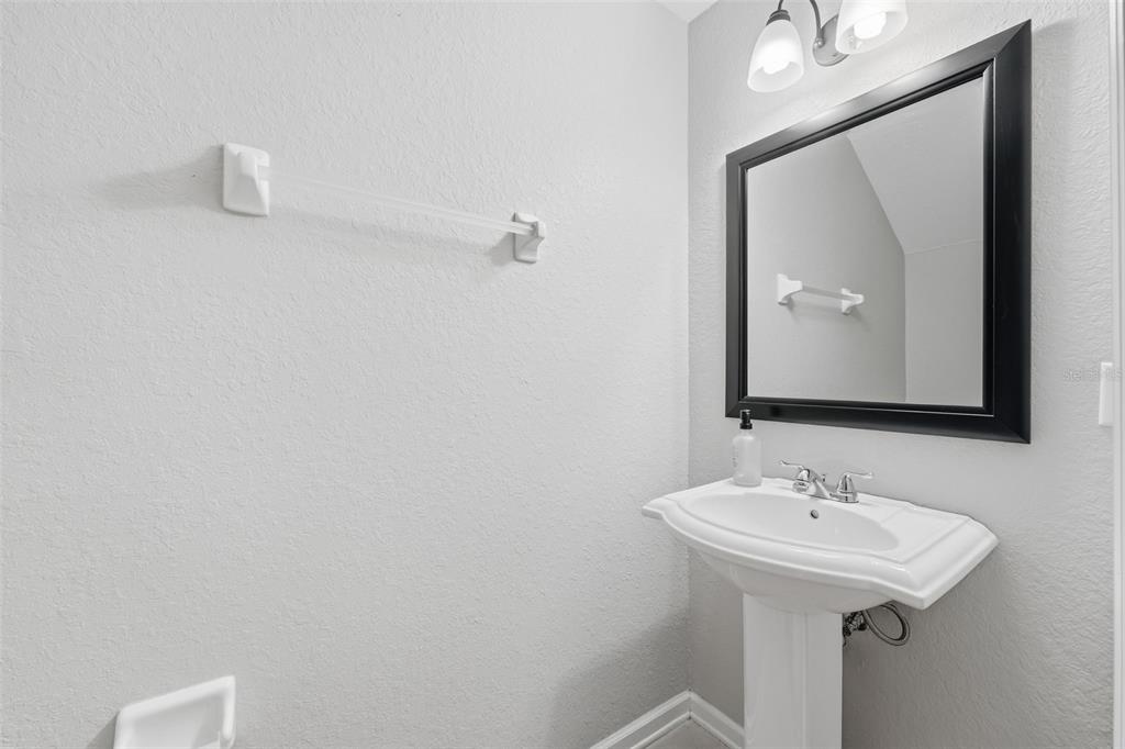 2838 Villafuerte Point, Unit 107 Orlando, FL 32835 - Photo 20 of 27