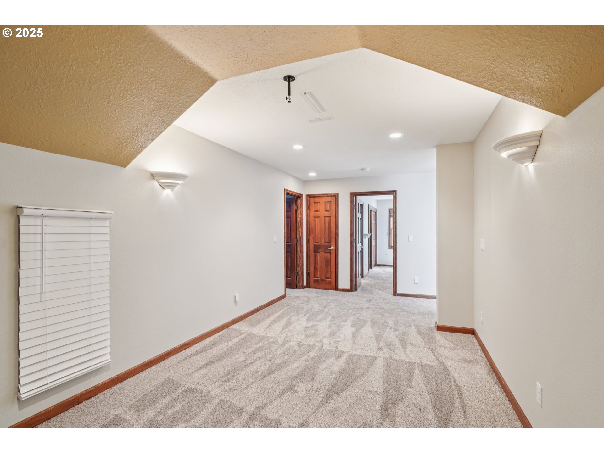 29750 Northeast Benjamin Road Newberg, OR 97132 - Photo 27 of 44 Gallery Image 27