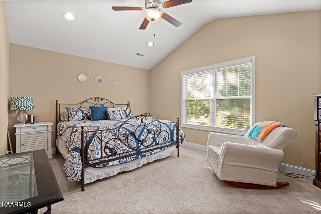 171 Crossroads Boulevard Oak Ridge, TN 37830 - Photo 13 of 29 Master Bedroom