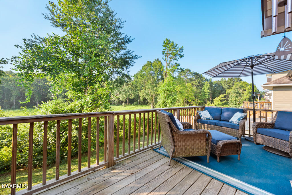 171 Crossroads Boulevard Oak Ridge, TN 37830 - Photo 23 of 29 Deck with private view