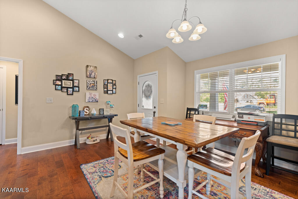 171 Crossroads Boulevard Oak Ridge, TN 37830 - Photo 5 of 29 Entrance/Dining