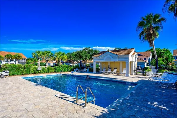$5,650 | 5125 Cedar Springs Drive, Unit 204, Naples, FL 34110