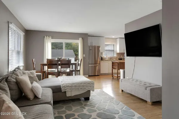 $2,550 | 34 Pemberwick Road, Unit 1, Greenwich, CT 06831