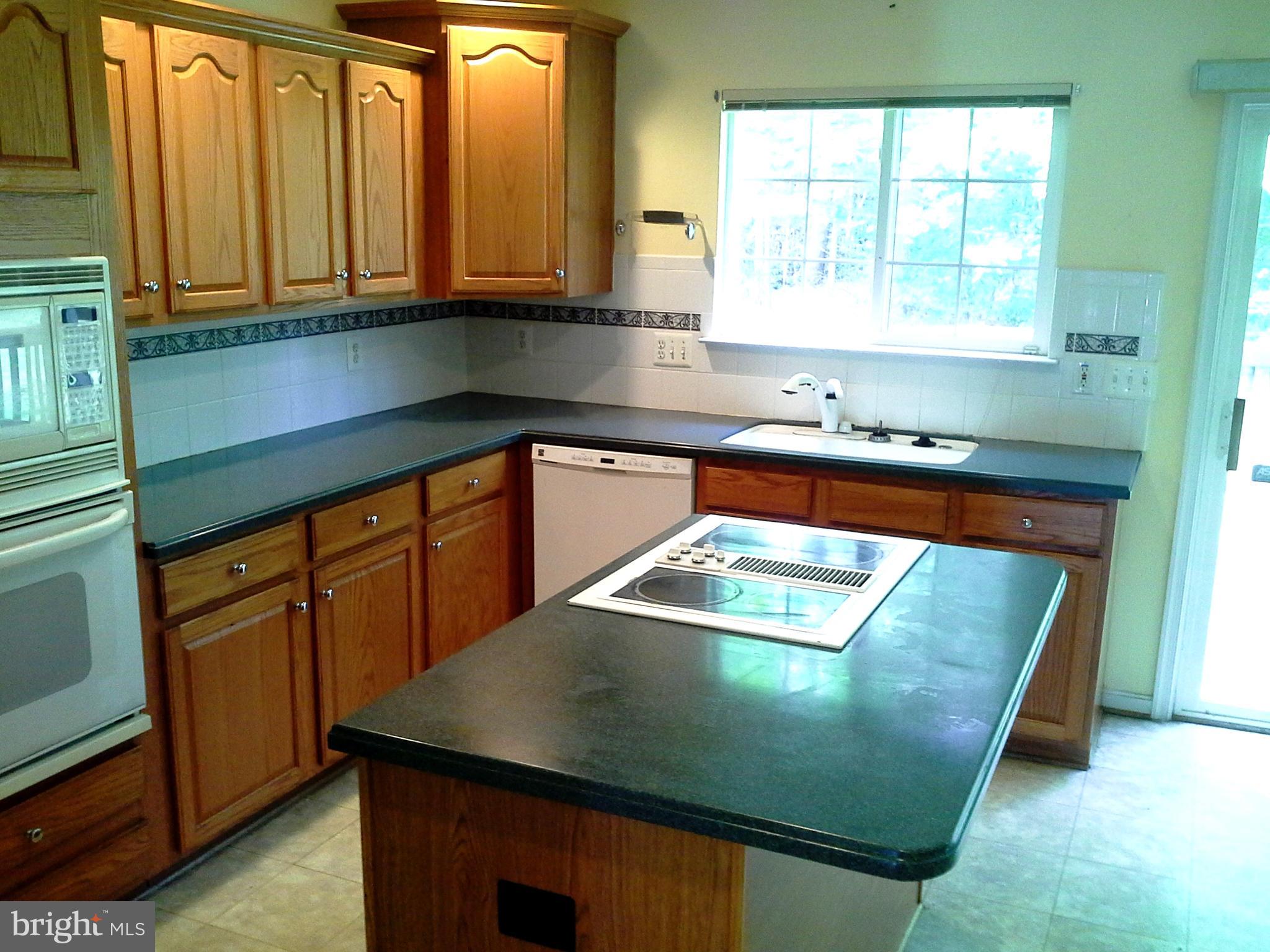 10408 Navarone Place Manassas, VA 20110 - Photo 13 of 31