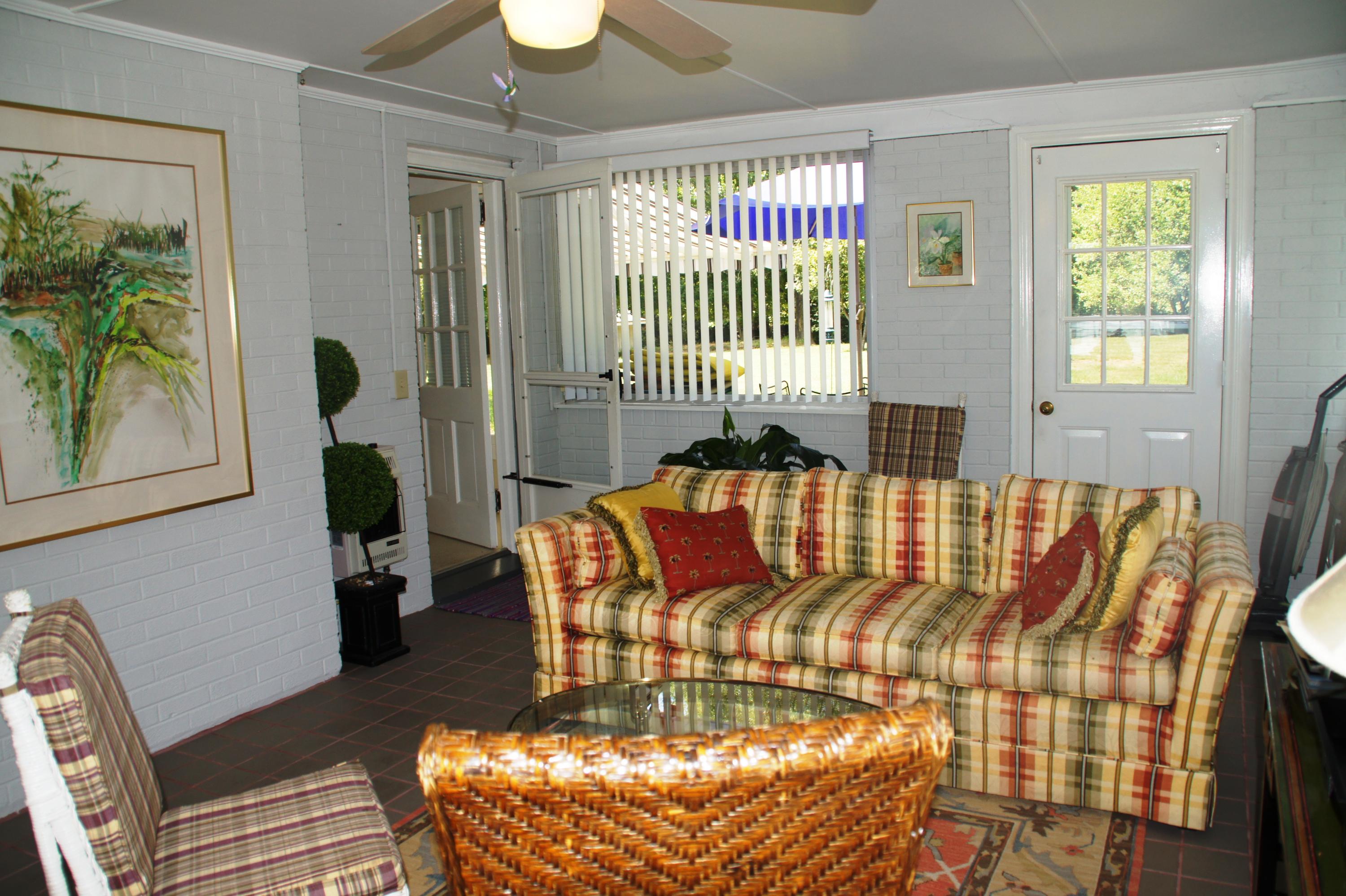 3509 Windsor Road Roanoke, VA 24018 - Photo 29 of 41 Sunroom