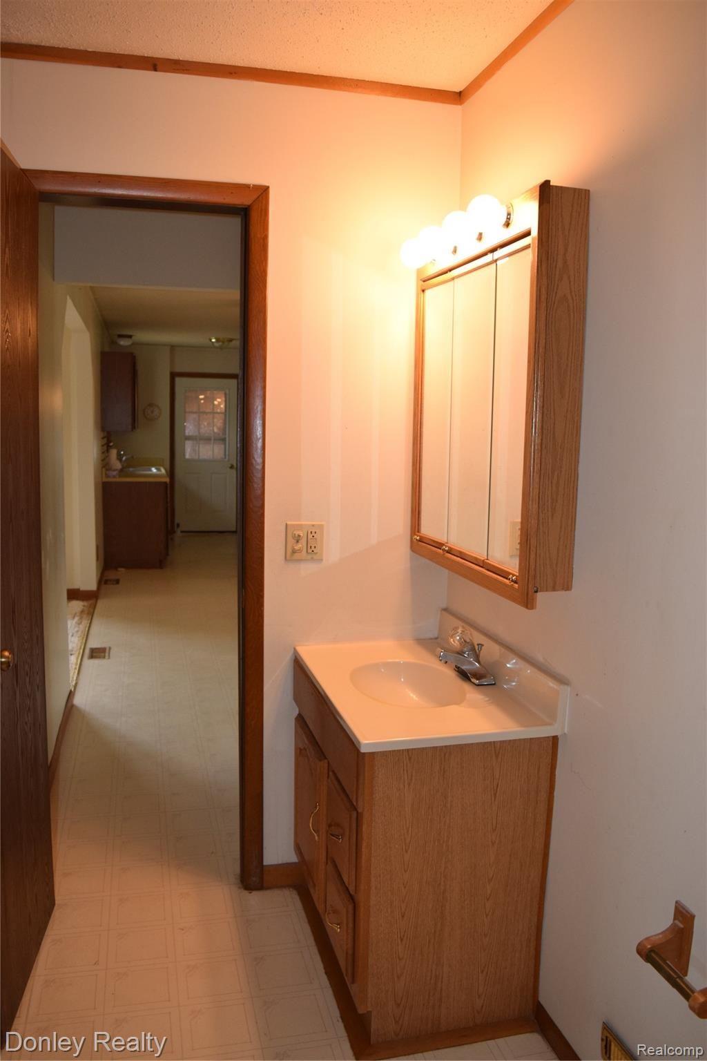 887 Thompson Road Bad Axe, MI 48413 - Photo 20 of 29 DSC_4460.JPG