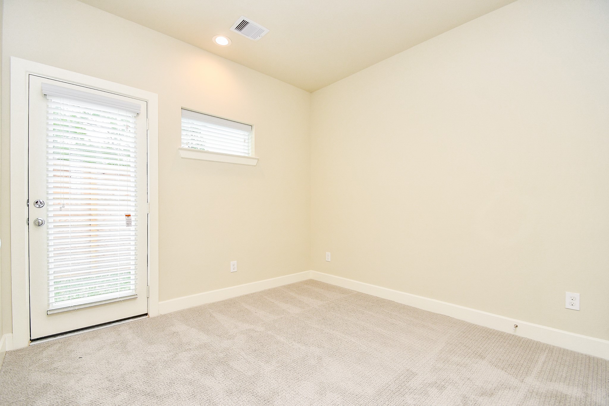2307 Warhol Way Houston, TX 77091 - Photo 10 of 31
