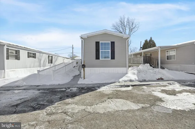 $180,000 | 604 Canter Road, Unit 150, Wilmington, DE 19810