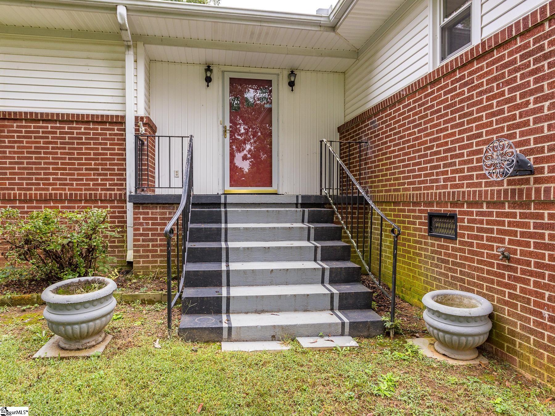 106 Green Street Greer, SC 29650 - Photo 3 of 23
