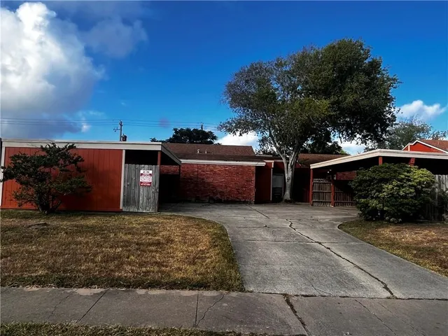 $995 | 3709 Thornberry Court, Unit 3717, Corpus Christi, TX 78415