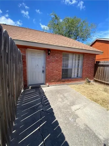 $995 | 3709 Thornberry Court, Unit 3717, Corpus Christi, TX 78415