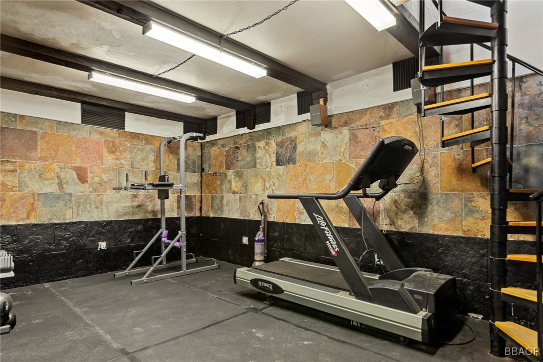 28971 Banff Drive Lake Arrowhead, CA 92352 - Photo 33 of 46 a view of gym