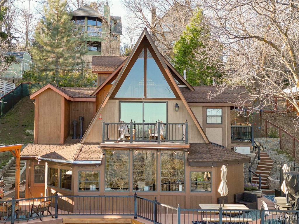 28971 Banff Drive Lake Arrowhead, CA 92352 - Photo 44 of 46 a front view of a house with a yard