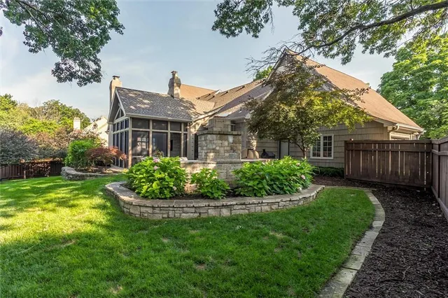 $1,425,000 | 12610 Granada Road, Leawood, KS 66209