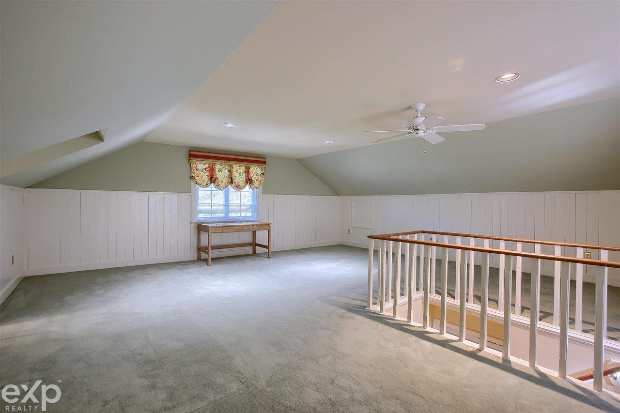 1208 Vernier Road Grosse Pointe Woods, MI 48236 - Photo 12 of 26