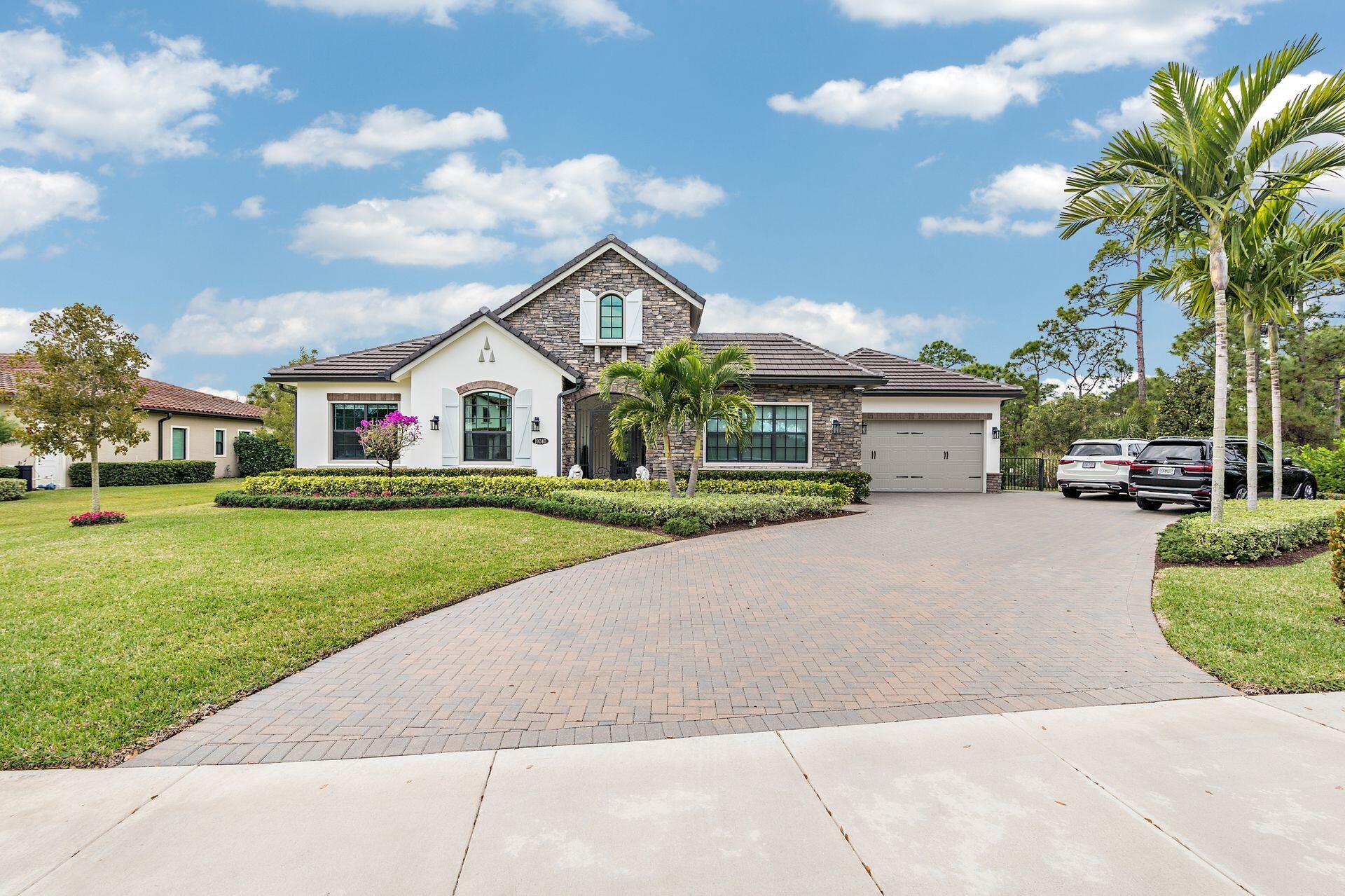 19240 Southeast Hidden Bridge Court Jupiter, FL 33458 - Photo 6 of 60 2