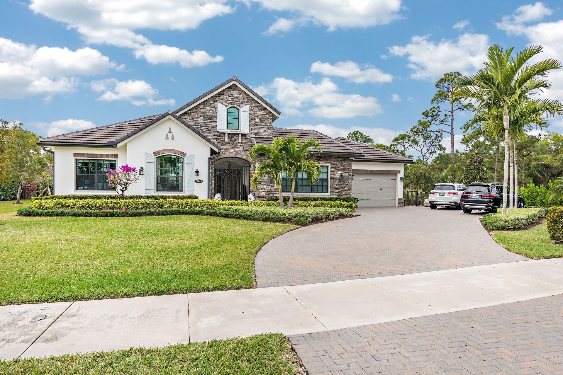19240 Southeast Hidden Bridge Court Jupiter, FL 33458 - Photo 8 of 60 4