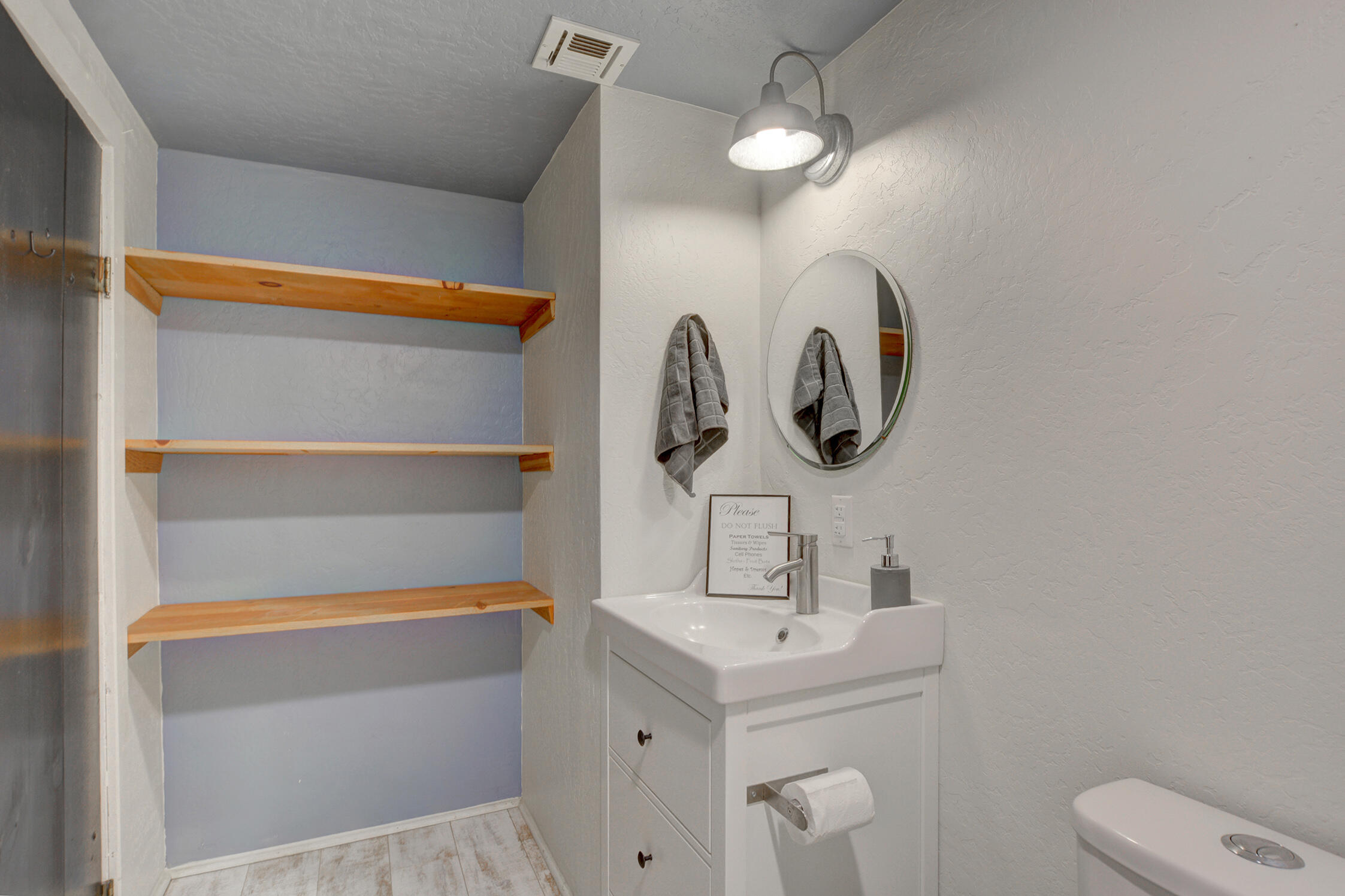 7441 Maple Lane Central Point, OR 97502 - Photo 35 of 68 33