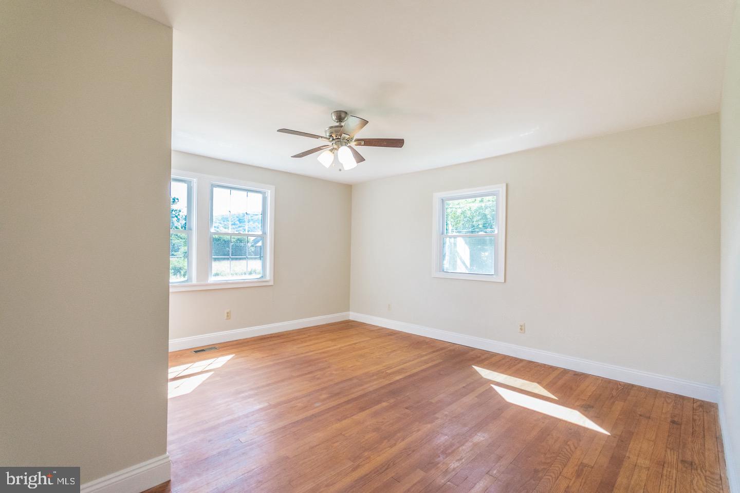 4665 Cacapon Road Berkeley Springs, WV 25411 - Photo 18 of 45 Gallery Image 18
